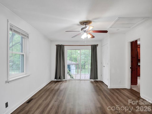 6210 Grove Park Boulevard, Charlotte, NC 28215