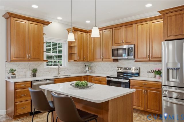 11807 Longfellow Dr, Midlothian, VA 23112