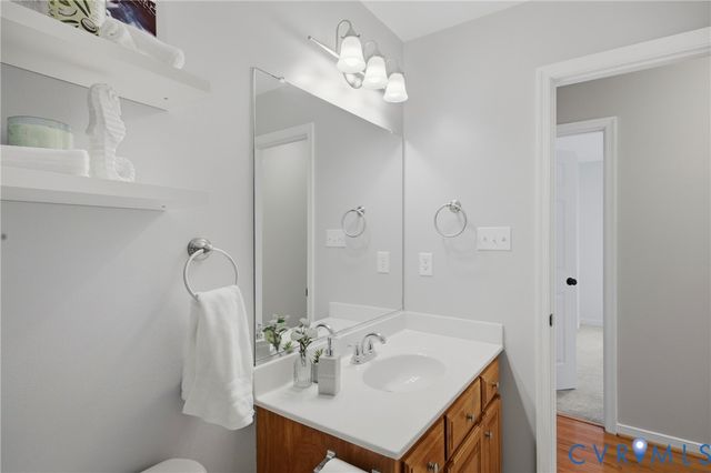 11807 Longfellow Dr, Midlothian, VA 23112