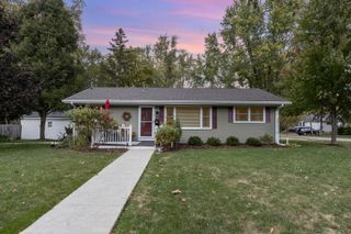 17 E Charles Street, Plano, IL 60545