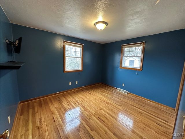 7336 Wheatley Road, Cicero, NY 13057