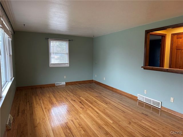 7336 Wheatley Road, Cicero, NY 13057