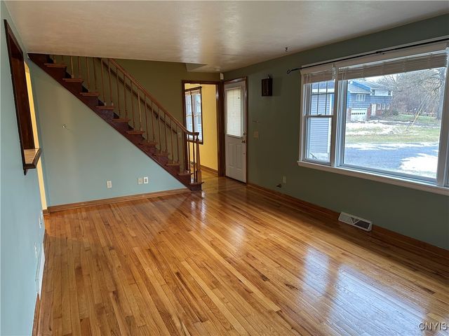 7336 Wheatley Road, Cicero, NY 13057