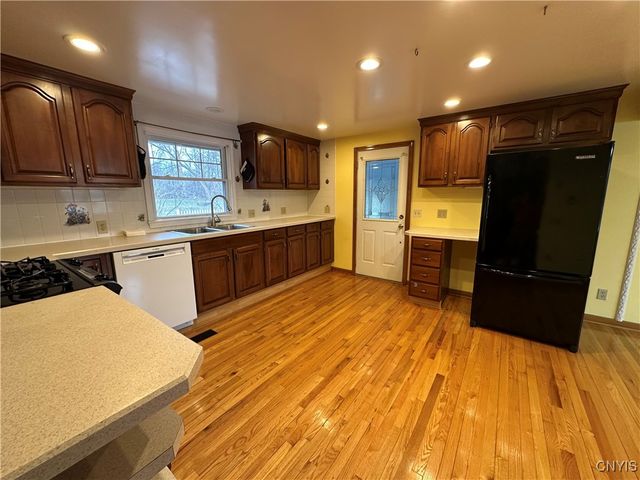 7336 Wheatley Road, Cicero, NY 13057