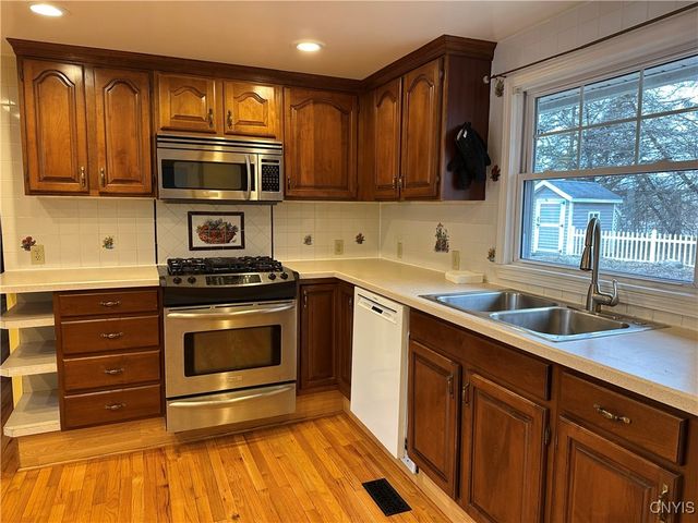 7336 Wheatley Road, Cicero, NY 13057