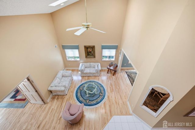 36 Wintons Way, Monroe, NJ 08831