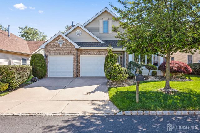 36 Wintons Way, Monroe, NJ 08831