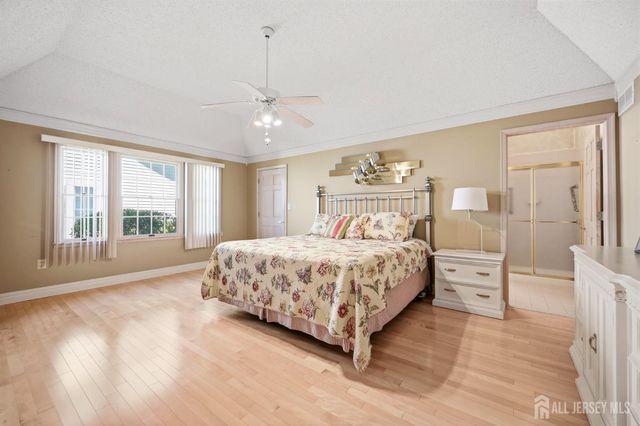 36 Wintons Way, Monroe, NJ 08831
