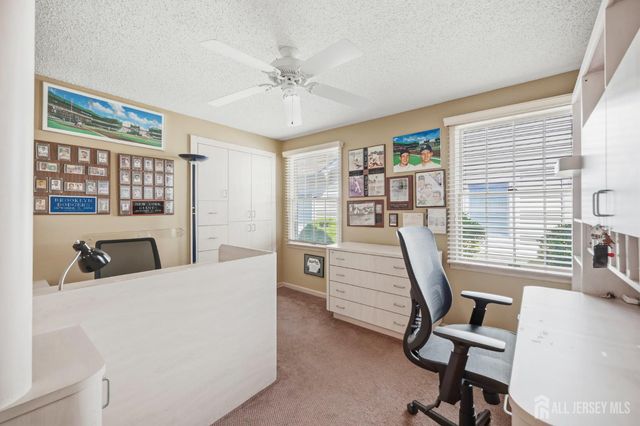 36 Wintons Way, Monroe, NJ 08831