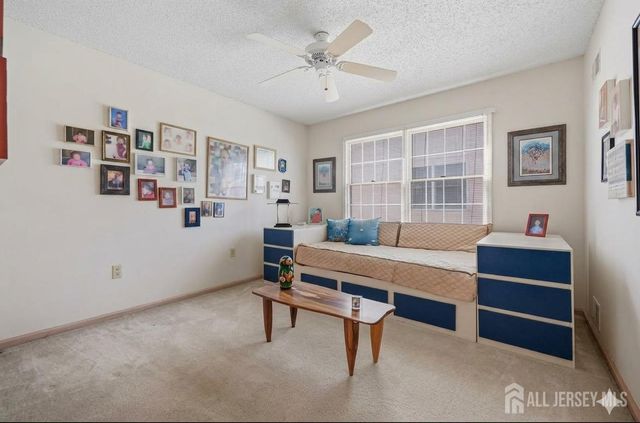 36 Wintons Way, Monroe, NJ 08831