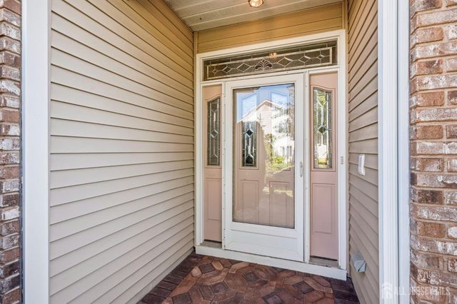 36 Wintons Way, Monroe, NJ 08831