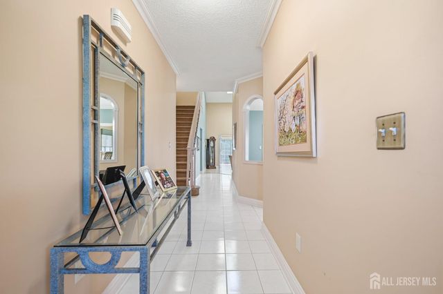36 Wintons Way, Monroe, NJ 08831