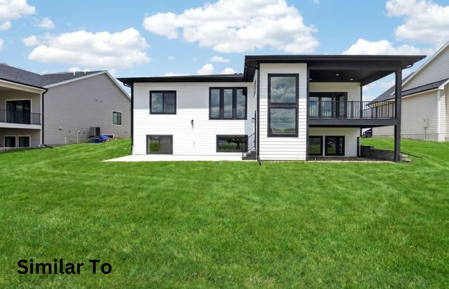 1435 NW Bull Run Court, Waukee, IA 50263