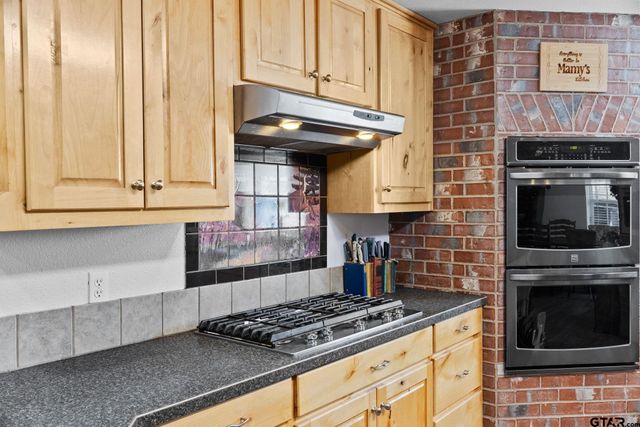 24 County Road 1060, Talco, TX 75487