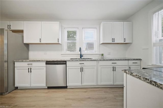 1074 Norview AVE A, Norfolk, VA 23513