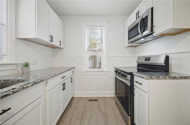 1074 Norview AVE A, Norfolk, VA 23513