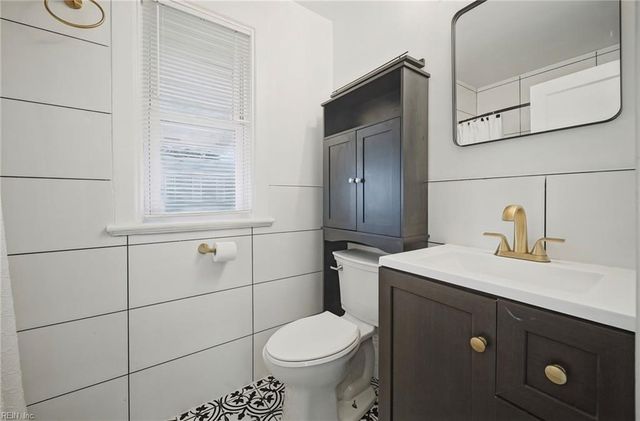 1074 Norview AVE A, Norfolk, VA 23513