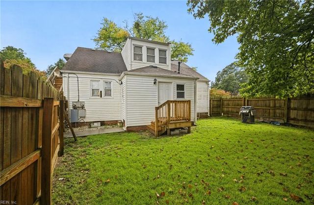 1074 Norview AVE A, Norfolk, VA 23513