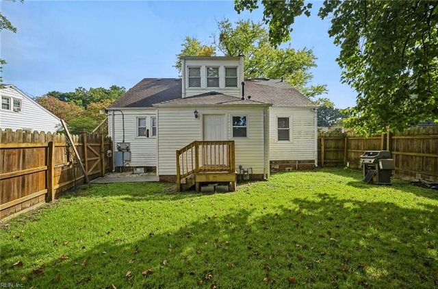 1074 Norview AVE A, Norfolk, VA 23513