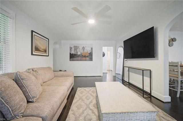 1074 Norview AVE A, Norfolk, VA 23513