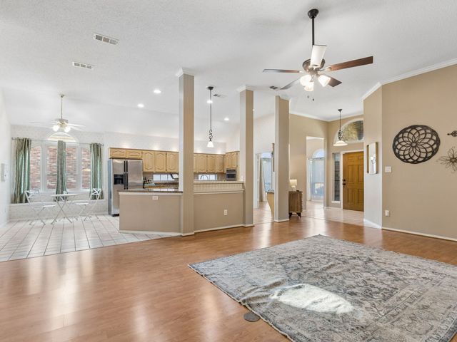 1008 E Grubb Drive, Mesquite, TX 75149