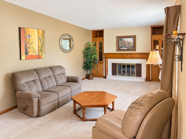 1004 Magnolia Drive, Joliet, IL 60435