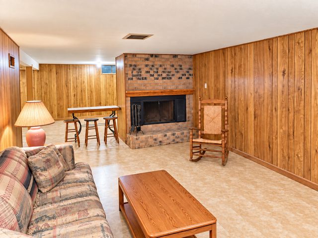 1004 Magnolia Drive, Joliet, IL 60435