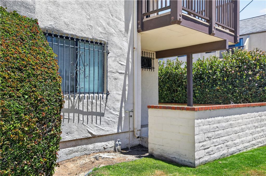 Image 7 of property listing at 214 Stimson Avenue, Pismo Beach, CA 93449