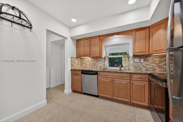 5340 NE 17th Terrace 1, Fort Lauderdale, FL 33334