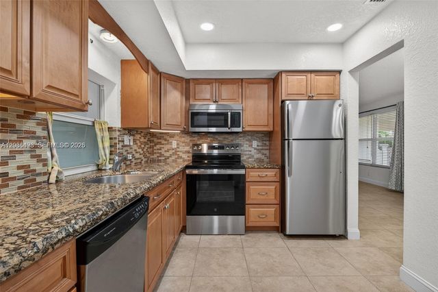 5340 NE 17th Terrace 1, Fort Lauderdale, FL 33334