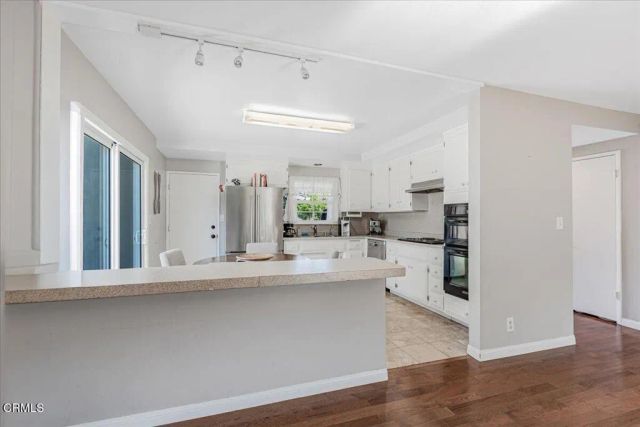 249 Bluefield Avenue, Thousand Oaks, CA 91320