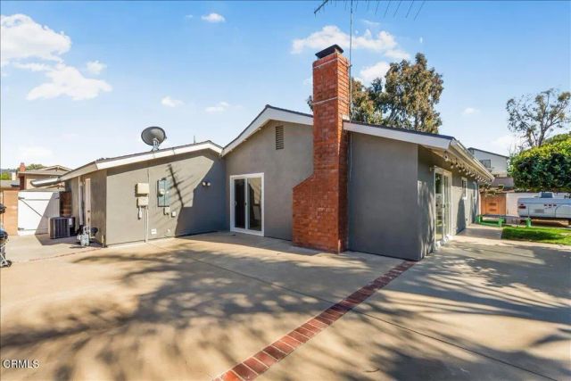 249 Bluefield Avenue, Thousand Oaks, CA 91320