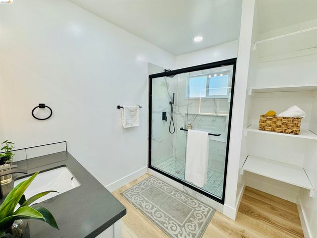 2427 67Th Ave, Oakland, CA 94605