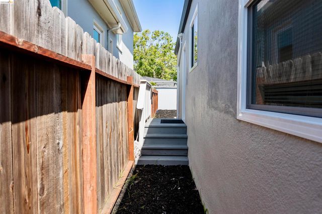 2427 67Th Ave, Oakland, CA 94605