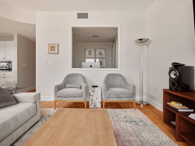 901 W 9th ST 706, Austin, TX 78703