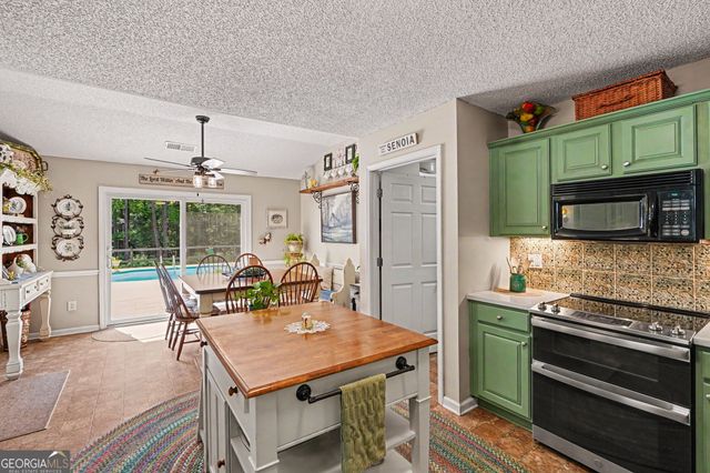 1808 Stallings Road, Senoia, GA 30276