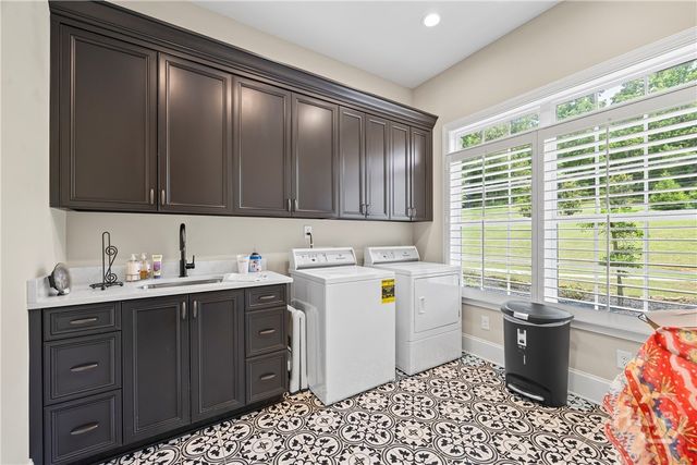 206 Highgrove Estates Drive, Monroe, GA 30655