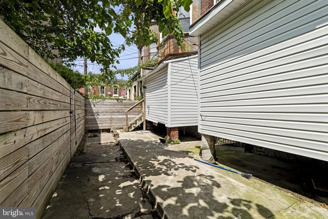 2718 N 11TH ST, Philadelphia, PA 19133