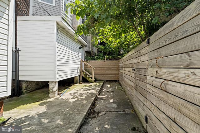 2718 N 11TH ST, Philadelphia, PA 19133