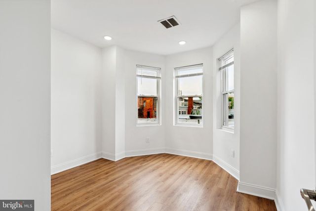 2718 N 11TH ST, Philadelphia, PA 19133