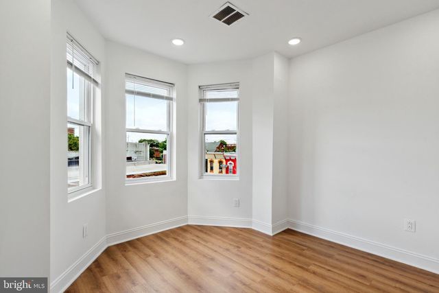 2718 N 11TH ST, Philadelphia, PA 19133