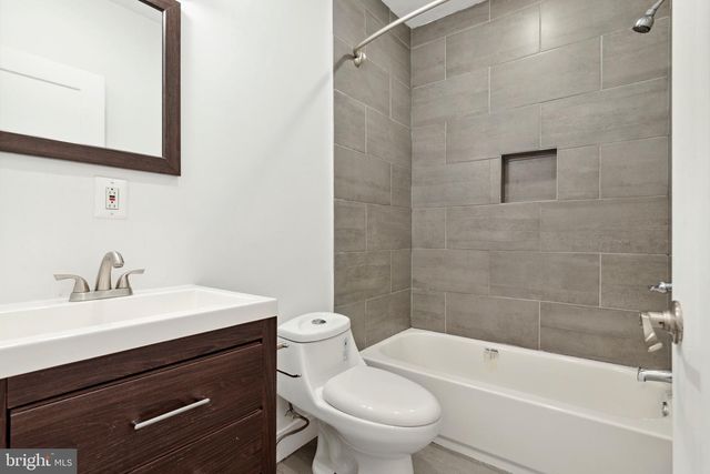 2718 N 11TH ST, Philadelphia, PA 19133