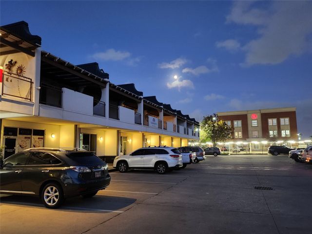 9788 Clarewood Drive 110, Houston, TX 77036