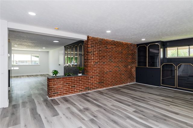4300 Lambeth Drive, Dayton, OH 45424