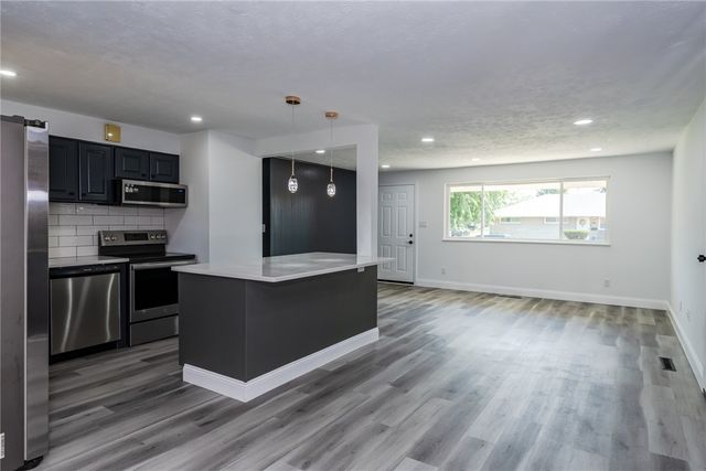 4300 Lambeth Drive, Dayton, OH 45424