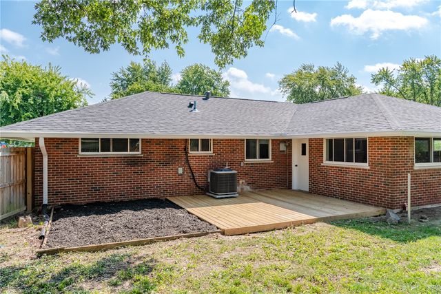 4300 Lambeth Drive, Dayton, OH 45424