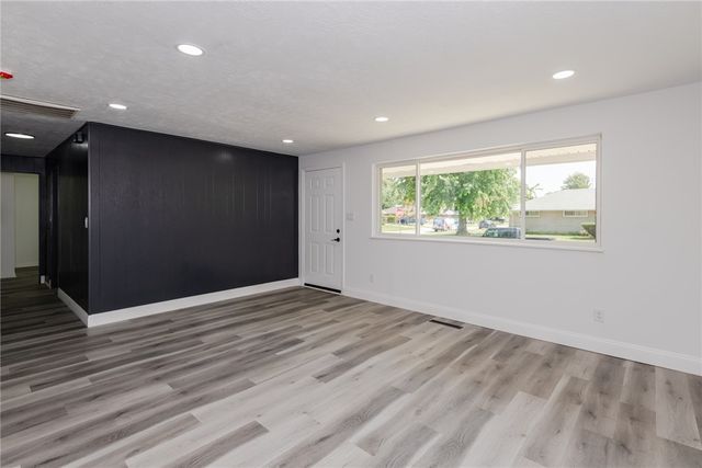 4300 Lambeth Drive, Dayton, OH 45424