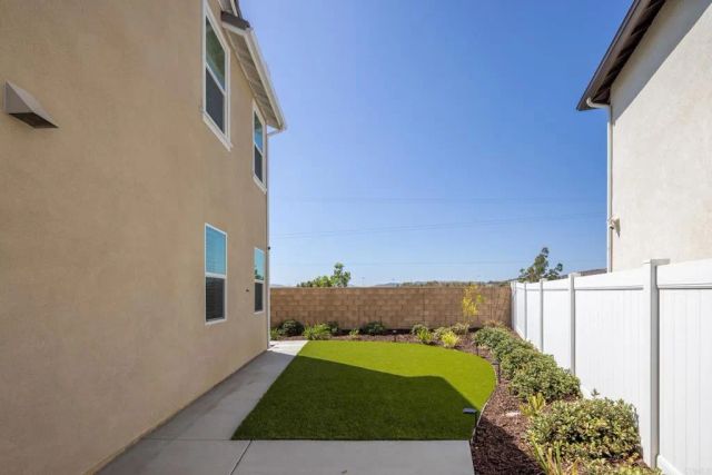 9392 Song Bird Way, Santee, CA 92071