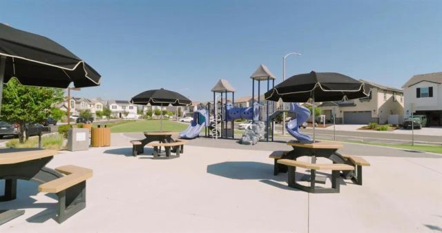 9392 Song Bird Way, Santee, CA 92071