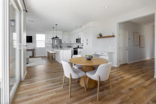 9392 Song Bird Way, Santee, CA 92071